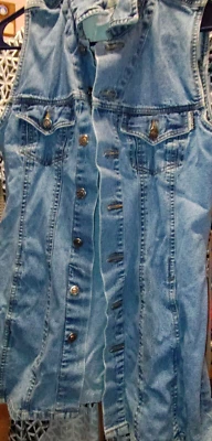 Womens Western Style Denim Vest Size 11/12 by Squeeze Jeans ( N 859) - Image 1 of 4