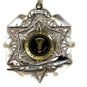 AIR FORCE ONE 2006 CHRISTMAS ORNAMENT SIEGEL DES PRÄSIDENTEN DER VEREINIGTEN STAATEN - Bild 1 von 12