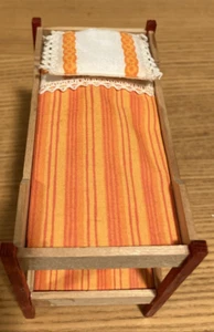 Juego de Dormitorio Infantil "Litera" LUNDBY con Mesa y 2 Taburetes - Imagen 1 de 14