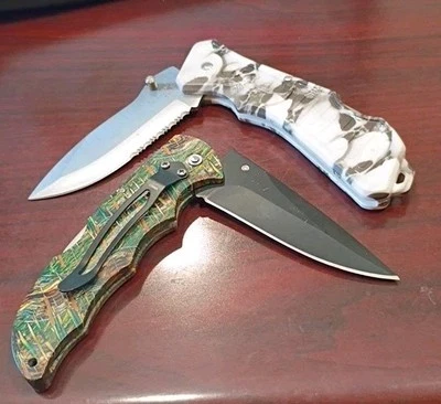 Set Of 2 Frost Pocket Knives With Camouflage Colors - Image 1 of 4
