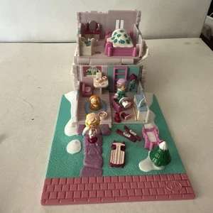 VTG 1993 Polly Pocket Bluebird Toys Polly's Ski Chalet Pollyville Complete EUC - Picture 1 of 10