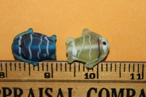 Lote de cuentas de pescado de vidrio soplado vintage rayas azules verdes - Imagen 1 de 3