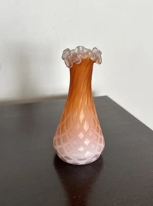  Beautiful Opalescent Ruffle Top My Washington Vase - Picture 1 of 5