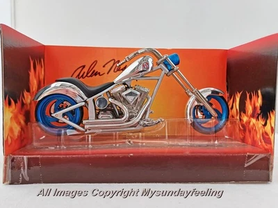 2009 HARLEY-DAVIDSON ARLEN NESS - TWO CHOPPER CUSTOM MODELS - SCALE 1:18 - NEW! - Immagine 1 di 4
