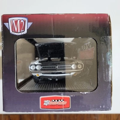 2017 M2 Speed Dawg 1:24 1971 Dodge Challenger R/T Hemi R57 Diecast  - Image 1 of 4