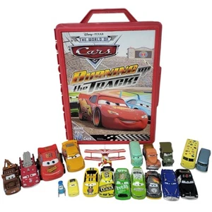Disney Pixar Cars McQueen Burning Up The Track 50 Car Carrying Case With 19 Cars - Imagen 1 de 21