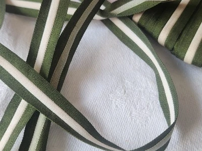 Passe poil vintage vert creme 4 métres sur 1 cm  A5 - Photo 1/4