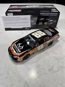 Dale Earnhardt Jr #88 Realtree Outfitters 1:24 Action 2010 Impala - 1 of 2,490 - Picture 1 of 13