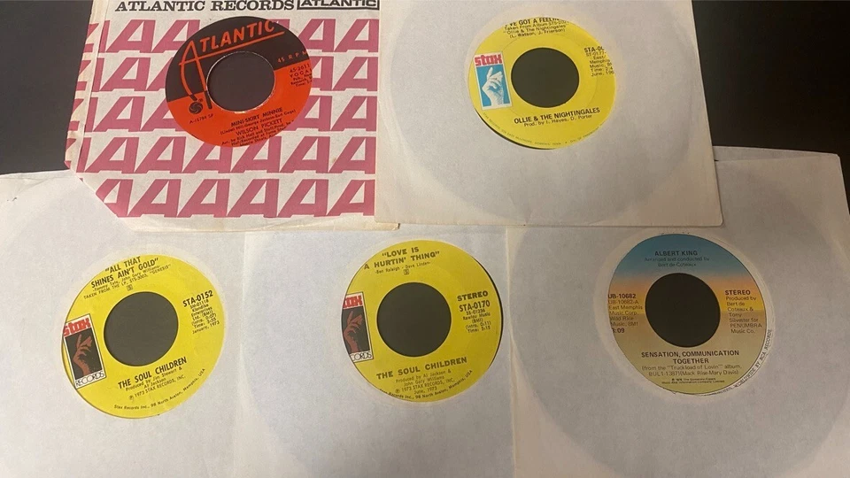 Soul R&B 45 Lot - Soul Children Albert King Wilson Pickett Ollie & The Nightinga - Image 1 of 2
