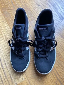 Adidas Men's AW4575 Tennis Shoes Black & White w/Black Laces Size 13 - Preowned - Picture 1 of 9