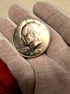 Moneda de dólar Eisenhower 1972 D Estados Unidos águila aterrizando en la luna - Imagen 1 de 4