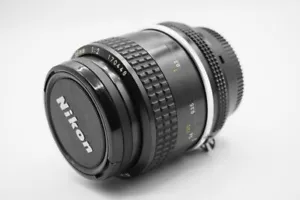 Near neuwertig Nikon Nikkor AIS AI-S 35 mm f/2 Weitwinkelobjektiv aus Japan - Bild 1 von 7