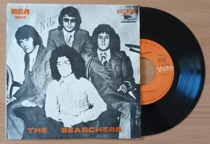 THE SEARCHERS Love Is Everywhere 7/45 '72 MADE IN ANGOLA RCA RARE SLEEVE Beatles - Picture 1 of 3