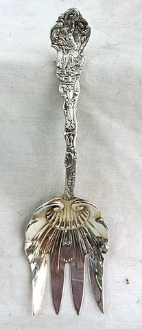 LARGE GORHAM VERSAILLES SERVING FORK *STERLING SILVER* *SHELL DESIGN* 8" Cover