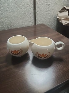 Vintage Harker Bakerite Modern Tulip Creamer and Sugar Bowl Set - Picture 1 of 3