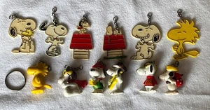 Vintage Snoopy Peanuts Button & Keychain Lot of 12 ~ 1958 Collectible Novelty 🎆 - Picture 1 of 2