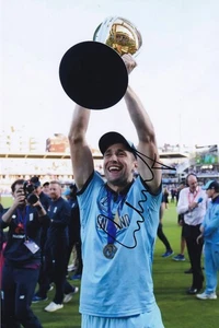 Cricket - Chris Woakes - Fotografia firmata a mano 12x8 pollici - Inghilterra - Certificato di autenticità - Foto 1 di 1