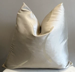 Luxury Beige Cushion Covers Abstract Design 18 x 18 " / 45 x 45 cm Modern Decor - Picture 1 of 8