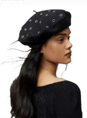 Boina de lana negra con ojales Urban Outfitters, ¡nueva! Foto 1 de 4