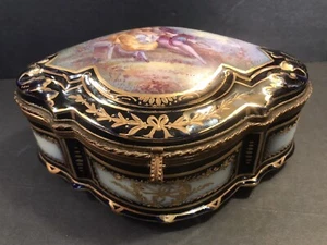 Antique Sevres Porcelain Box/Bonboniere/Signed/France C.1900/Hand Painted/Gold - Picture 1 of 12