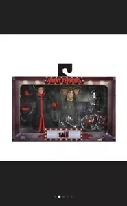 Juego de Figuras NECA Acción Rompecabezas Y Billy En Triciclo 15 cm - Imagen 1 de 3
