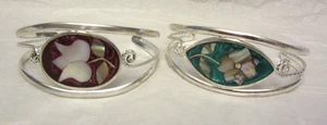 2 Vintage Alpaka Silberfarben Armband Manschette Mexiko Blumen Signiert - Bild 1 von 9