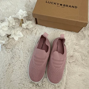 Lucky Brand $44 Little Girls Kate Sneaker in Pink Size 2M - Picture 1 of 7