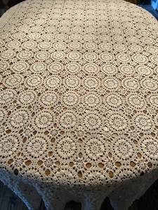 Crocheted Vtg Beige Flower Pinwheel Rectangle Tablecloth Bed Coverlet 62”X 106” - Picture 1 of 6
