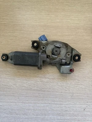 Honda Prelude 92 93 94 95 96 Sunroof Mechanism Motor 70450-SS0-003 Oem - Image 1 of 3