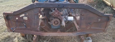 Radiador de soporte central 1967-79 camioneta Ford F100 F250 F350 1968 1969 67 68 69 70 Foto 1 de 4