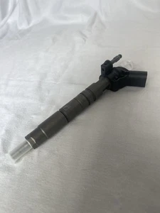 FUEL INJECTOR MERCEDES SPRINTER DIESEL OM642 DIESEL OEM - Picture 1 of 3