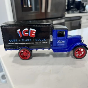 1995 ERTL Collectibles 1931 Hawkeye Truck Welch's Dies Cast Metal Coin Bank - Picture 1 of 12