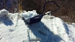 Garant Sleigh Shovel 24 in Ergonomic Handle Large High Capacity Poly Blade NEW - Picture 1 of 6