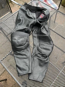 Damen Leder Motorradhose - Bild 1 von 3