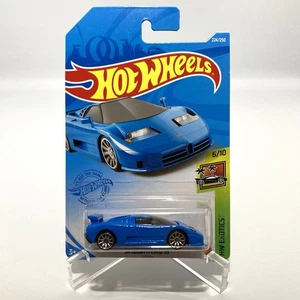 Hot Wheels Bugatti Chrion HW EXOTICS 7/10 FYB49 Long Card - Picture 1 of 3
