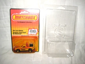 MIP 1977 Matchbox #58 Ruff Trek, blanco con emblemas de rayas rojas y amarillas 217 - Imagen 1 de 7
