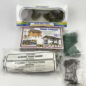 Lot of 4 Life-Like HO Scale Train Kits Station 1347 Trees Truss Bridge Poles - Picture 1 of 15