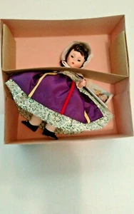Muñeca vintage Madame Alexander 8" CANADÁ #560 como nueva en caja - Imagen 1 de 5