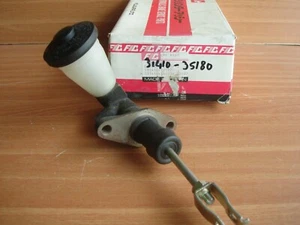 Clutch Master Cylinder for Toyota Hilux 4Runner LN VZN YN Cressida Mark2 - Picture 1 of 2