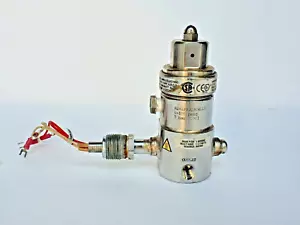 GO HPR-2 Series Vaporizing Heated Regulator H2-1P33Q3G4115, 0-100 PSI, 240 VAC - Picture 1 of 8