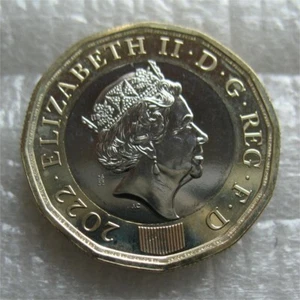 Great Britain UK 2022 Pound Bi-metallic Coin Privy Mark 26/22 BU From Set - Picture 1 of 3