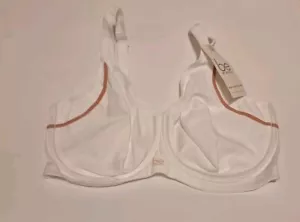 Be By Berlei Size 16E Non - Contour Bra White Underwire New With Tag - Picture 1 of 2