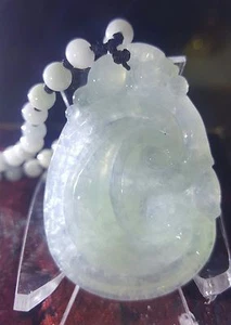 Icy Translucent Grade A Jadeit Jade Ru Yi Glücksanhänger mit Jade Halskette - Bild 1 von 3