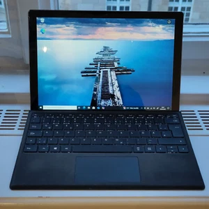 Microsoft Surface Pro 5 1807 12" i5-7300U 8GB RAM 256GB SSD Silber Tablet LTE - Bild 1 von 9