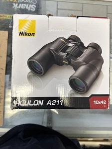 New Nikon Aculon A211 10x42 Binoculars - Picture 1 of 3