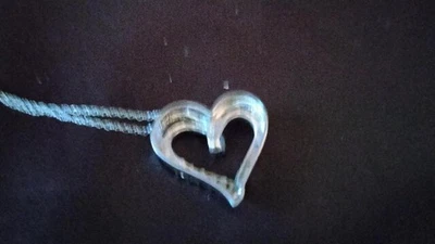 Collar Zales de plata de ley en forma de corazón de 18 pulgadas Foto 1 de 3