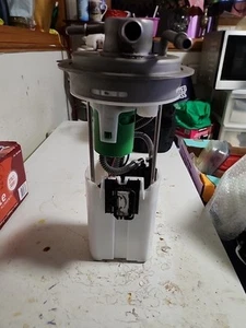 For 2014-2016 Chevrolet Impala Limited 3.6L V6 Fuel Pump Module Assembly Delphi - Picture 1 of 6