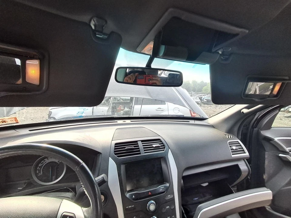 Espejo retrovisor Ford Explorer 2013 usado atenuación automática SUV 267-00265 Foto 1 de 1