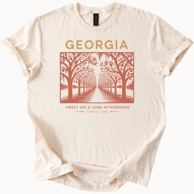 Camiseta Gráfica Georgia Dulce Aire Largas Tardes Tree Avenue Southern Nature Camisa Foto 1 de 4