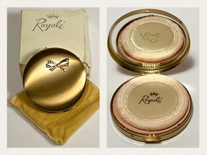RARO VINTAGE NOS MCM Royale polvere specchio compatto spazzolato tono oro corona fiocco trucco - Foto 1 di 24